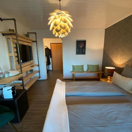 Doppelzimmer Mit Bad & Balkon Simmersfeld ภายนอก รูปภาพ