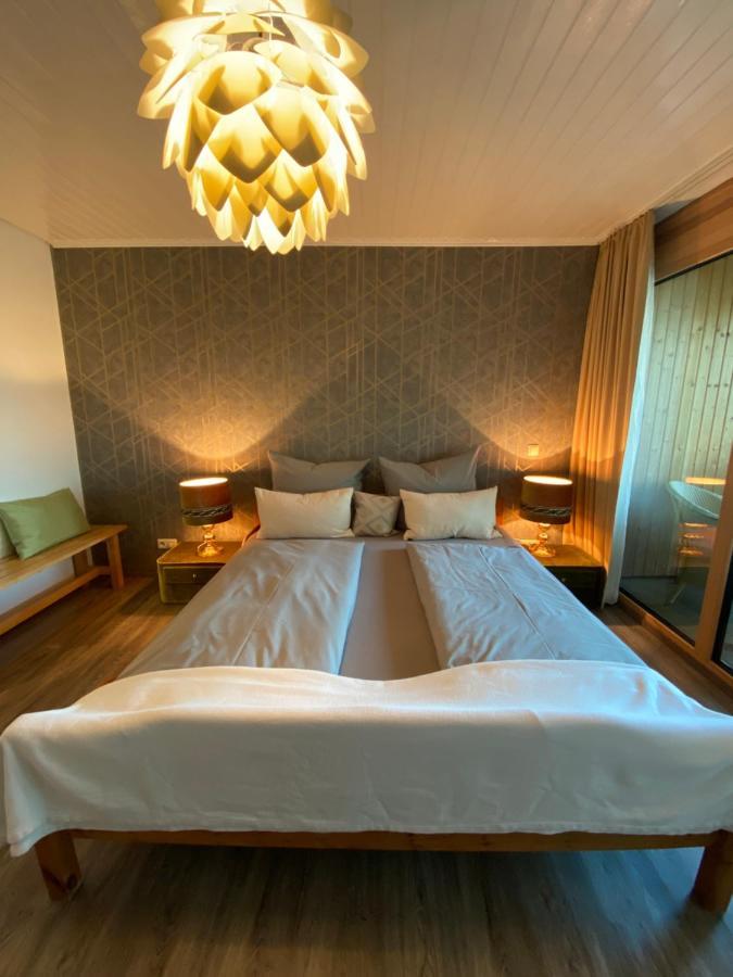 Doppelzimmer Mit Bad & Balkon Simmersfeld ภายนอก รูปภาพ